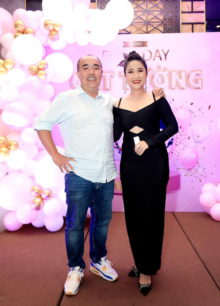 MC Cát Tường đón tuổi mới hạnh phúc bên dàn sao Việt đình đám - 3