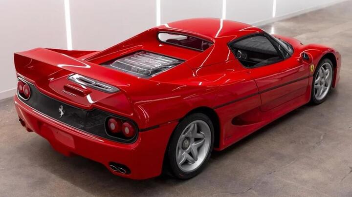 Chiêm ngưỡng siêu xe Ferrari F50 35 năm tuổi vẫn đẹp như mới - 2