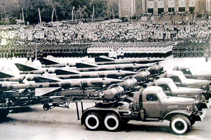 Quizz: Tên lửa SAM-2 bắn rơi bao nhiêu B-52 ở Điện Biên Phủ trên không? - 8