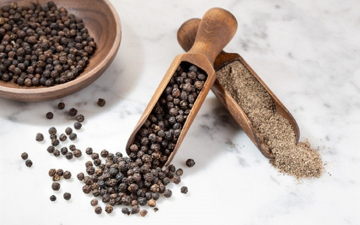 Giá tiêu hôm nay 17/12: Không biến động, thấp nhất ở mức 57.000 đồng/kg - 1