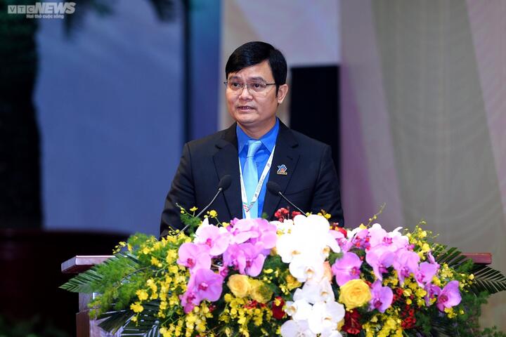Chân dung Bí thư thứ nhất Trung ương Đoàn khóa XII Bùi Quang Huy - 1