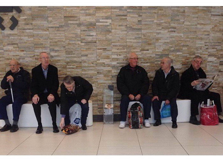 Cảnh tượng dở khóc dở cười của các ông chồng khi cùng vợ đi mua sắm - 10