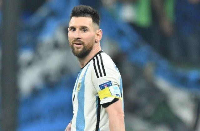 Messi nghỉ tập sau nghi vấn gặp chấn thương - 1