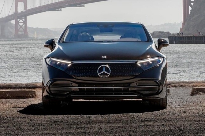 Mercedes đầu tư hơn 1 tỷ USD cho sản xuất xe điện - 1