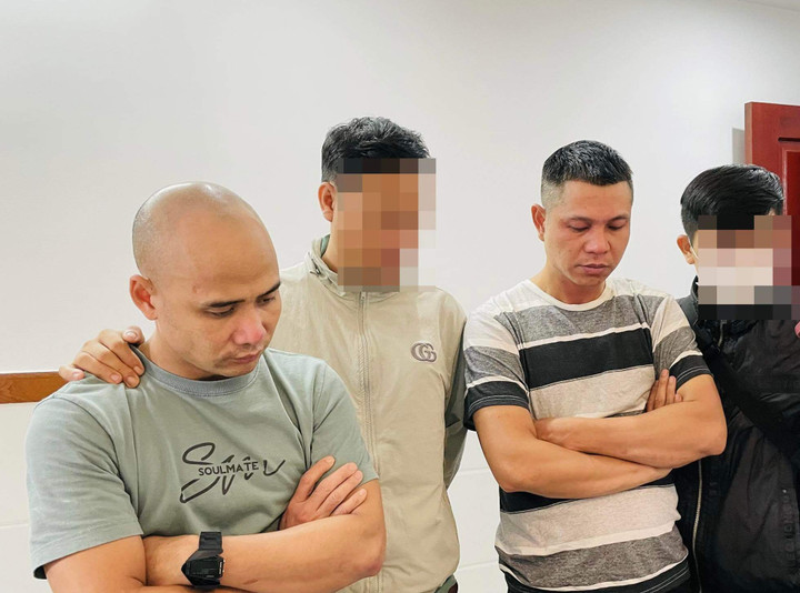 Thủ đoạn tinh vi của 2 nghi phạm lưu hành tiền giả mệnh giá cao tại Phú Yên - 1