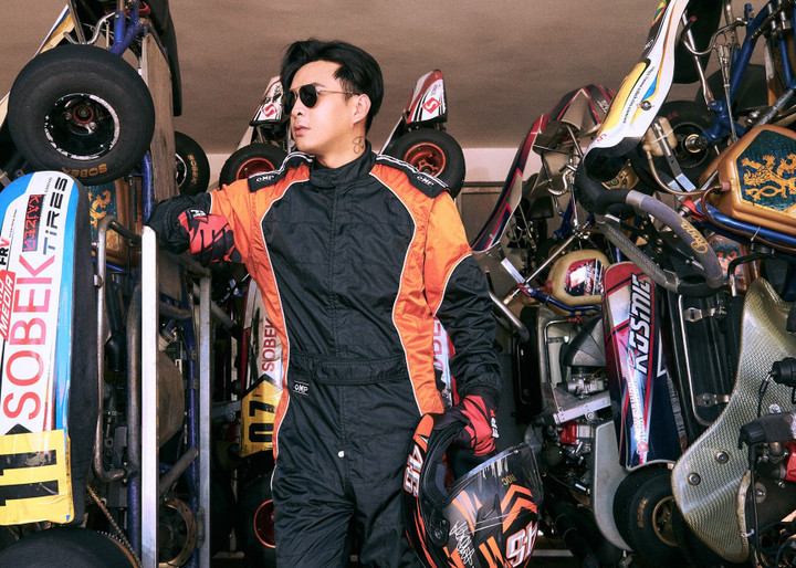 Hồ Quang Hiếu trải nghiệm đua xe cảm giác mạnh - 4