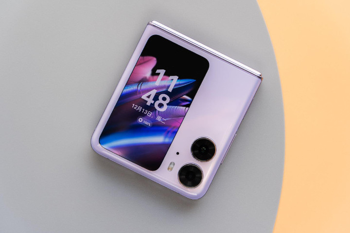 Ảnh thực tế OPPO Find N2 Flip: Đây là cách OPPO 'đối mặt' Samsung? - 4