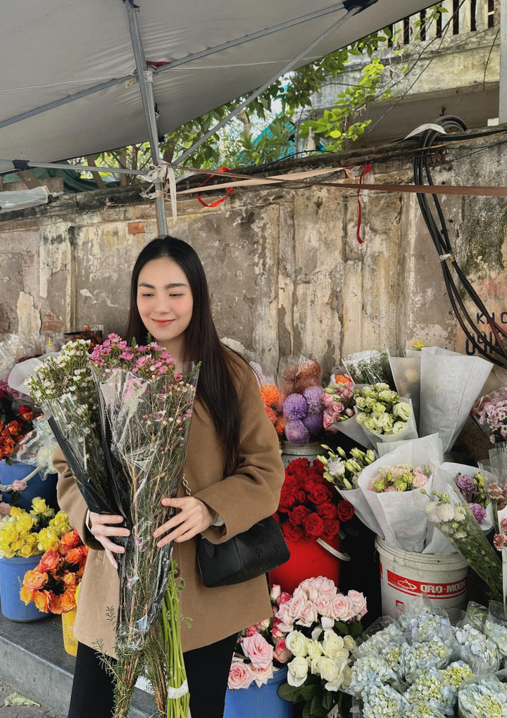 Sao Việt 19/12: Mai Phương Thuý trẻ đẹp với tóc mới, Harry Lu tái xuất - 4