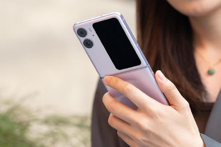 Ảnh thực tế OPPO Find N2 Flip: Đây là cách OPPO 'đối mặt' Samsung? - 15