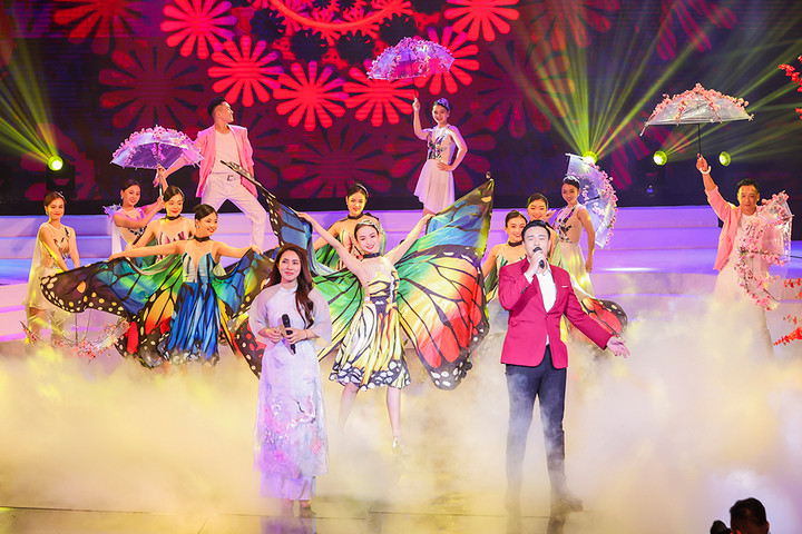 Tùng Dương, Văn Mai Hương, Bảo Trâm thăng hoa tại 'Xuân Thái Hoà 2023' - 10