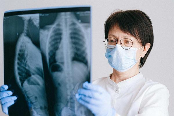 Năm triệu chứng phổ biến của 50% bệnh nhân ung thư giai đoạn cuối - 1