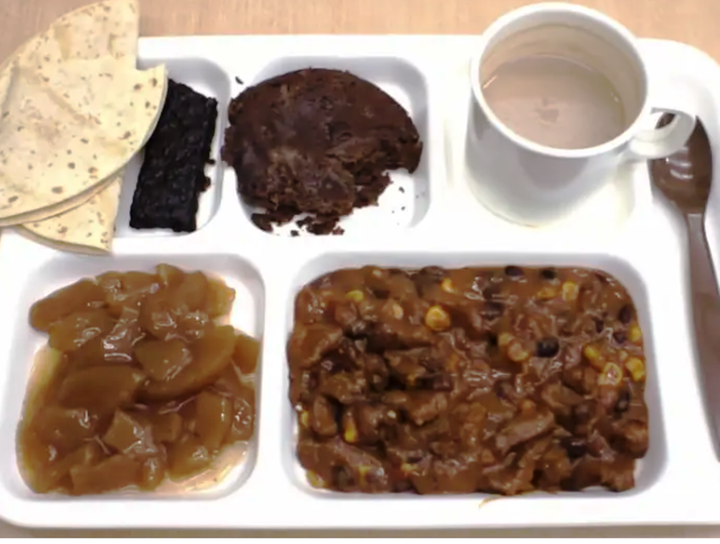 Ăn thử đồ ăn của lính đánh trận, từ Mỹ, Anh, Pháp, Nga, Ukraine đến Trung Quốc - 2