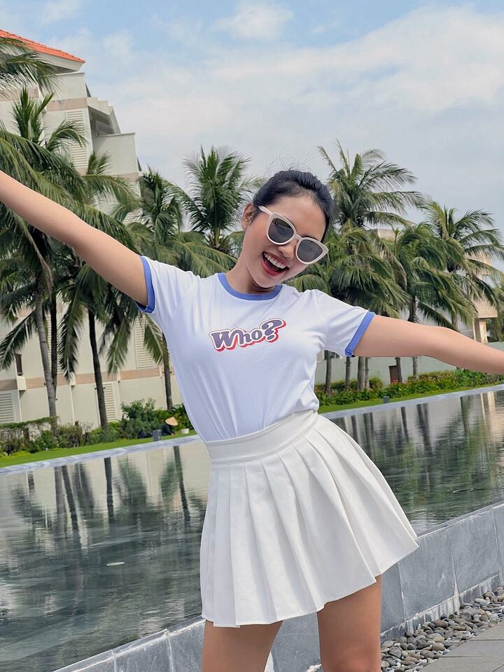 Sao Việt 20/12: Vợ chồng NSND Lan Hương kỷ niệm 35 ngày cưới trên du thuyền - 9