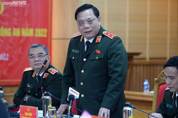 Giám đốc Công an Hà Nội: Cán bộ xin ra khỏi ngành phần lớn 'rất có vấn đề' - 1