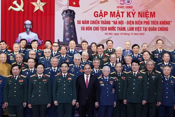 Chủ tịch nước dự kỷ niệm 50 năm Chiến thắng 'Hà Nội - Điện Biên Phủ trên không' - 1