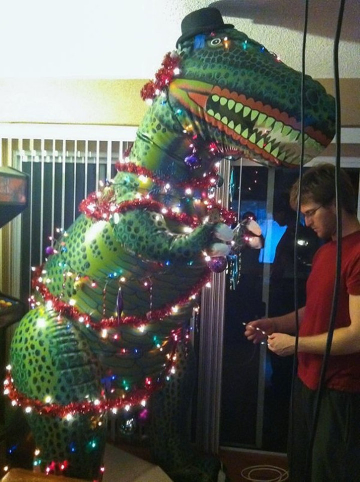 Bái phục trước các ý tưởng trang trí cây thông Giáng sinh không ai nghĩ đến - 7