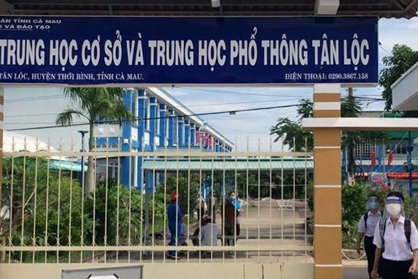 Xử lý đơn phụ huynh kéo dài, Giám đốc Sở GD&ĐT bị đề nghị rút kinh nghiệm - 1