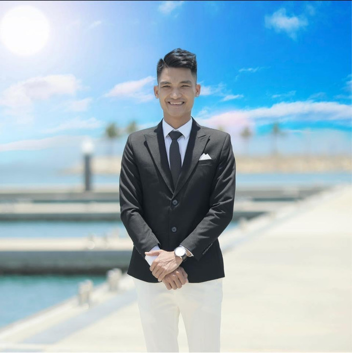 Mạc Văn Khoa khoe ảnh thời học sinh, sao Việt khen có gương mặt giải trí - 2