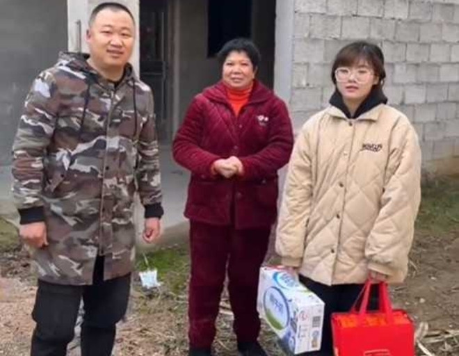 Về ăn Tết, bị ép cưới 'ông chú' giàu từng có vợ con, cô gái lên mạng kể khổ - 1