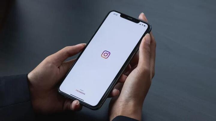 Twitter mạnh tay cấm cửa Facebook, Instagram - 3