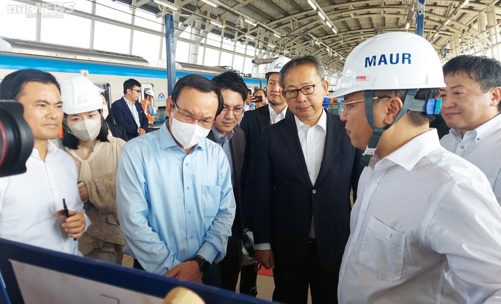 TP.HCM: Đoàn tàu Metro số 1 chạy thử nghiệm 9 km đoạn trên cao - 2