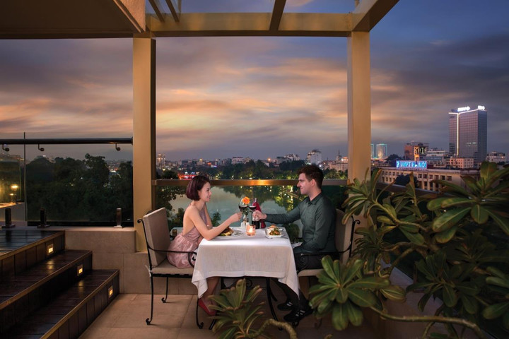 4 điểm ngắm pháo hoa từ trên cao tuyệt vời ở Hà Nội - 2