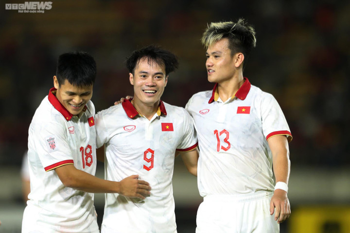 Tuyển Việt Nam thắng 6-0, HLV Park Hang Seo khen đội Lào - 1