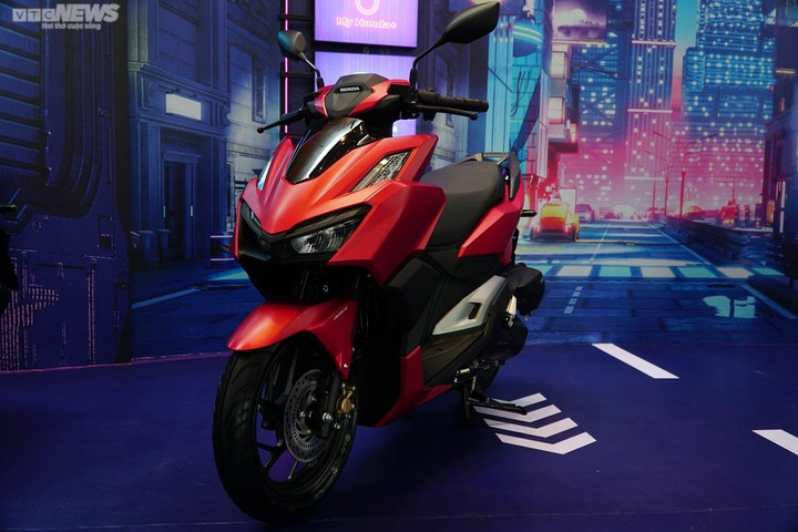 Người dân TP.HCM lái thử xe thể thao Honda Vario 160 - 5