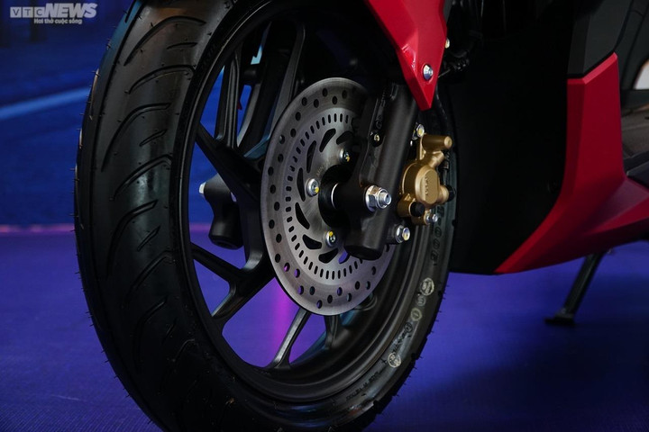 Người dân TP.HCM lái thử xe thể thao Honda Vario 160 - 6