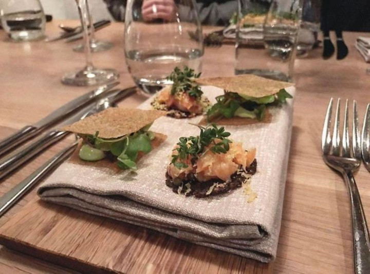 Những kiểu phục vụ đồ ăn khiến thực khách hãi hùng, chùn bước trước việc cầm đũa - 9