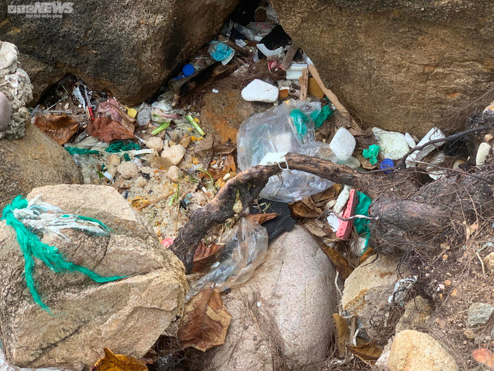 Bình Định: Vì sao rác thải tại các khu du lịch, nghỉ dưỡng ở Ghềnh Ráng ứ đọng? - 4