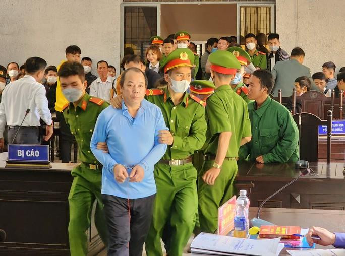 Người phụ nữ cùng tình nhân giết chồng liên tục bật khóc - 3