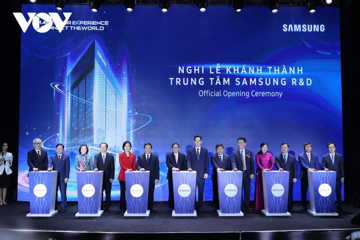 Thủ tướng: Samsung cần coi Việt Nam là cứ điểm quan trọng - 3