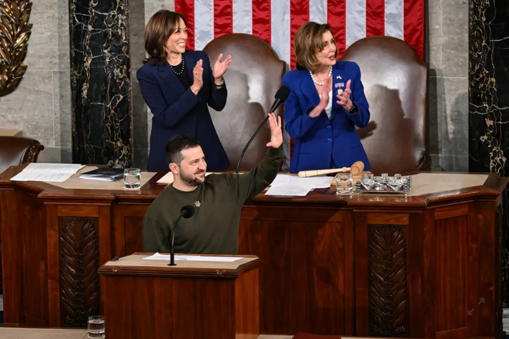 Những điều mong mỏi Tổng thống Ukraine mang đến Mỹ - 1