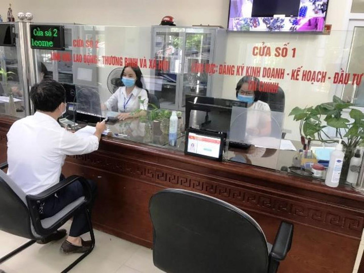 Đánh giá xếp loại cán bộ cuối năm: Đừng để cả làng đều vui - 2