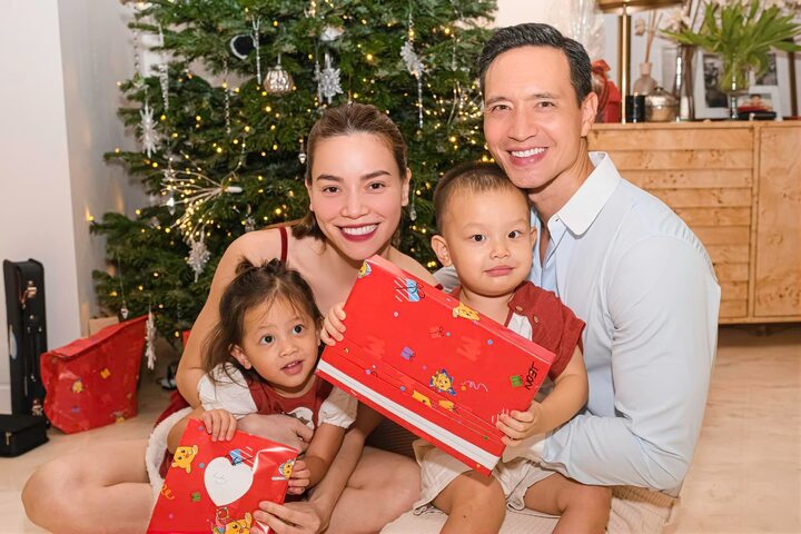 Sao Việt 25/12: Đêm Noel, Hari Won dỗi chồng vì đói - 8
