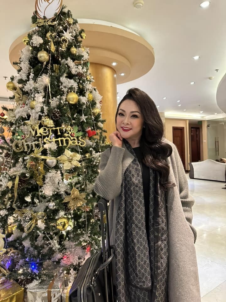 Sao Việt 25/12: Đêm Noel, Hari Won dỗi chồng vì đói - 6