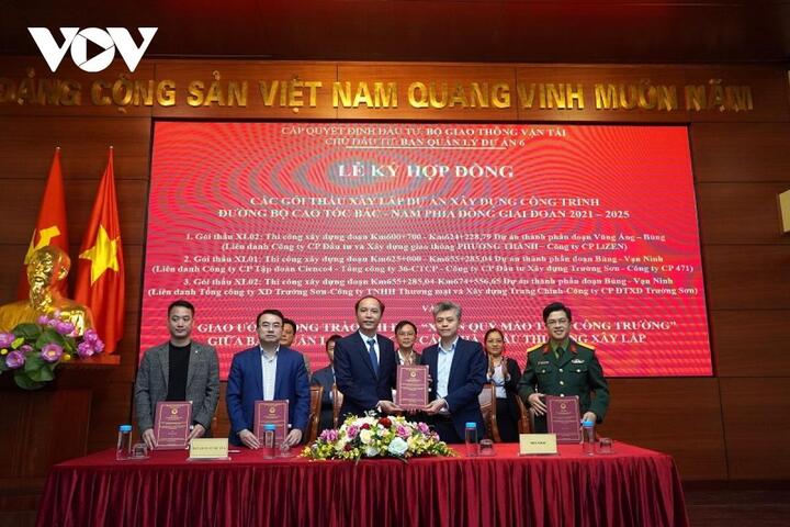 Trao thầu hai dự án thành phần cao tốc Bắc - Nam - 2