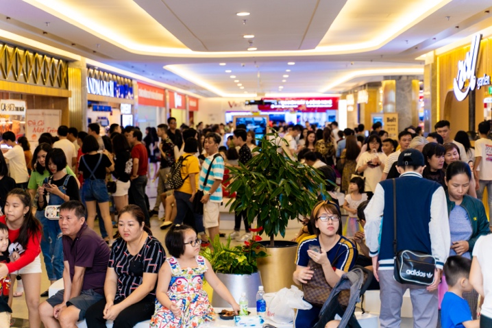 Đêm Giáng sinh Vincom: Lễ hội rộn ràng, quà tặng ngập tràn - 3