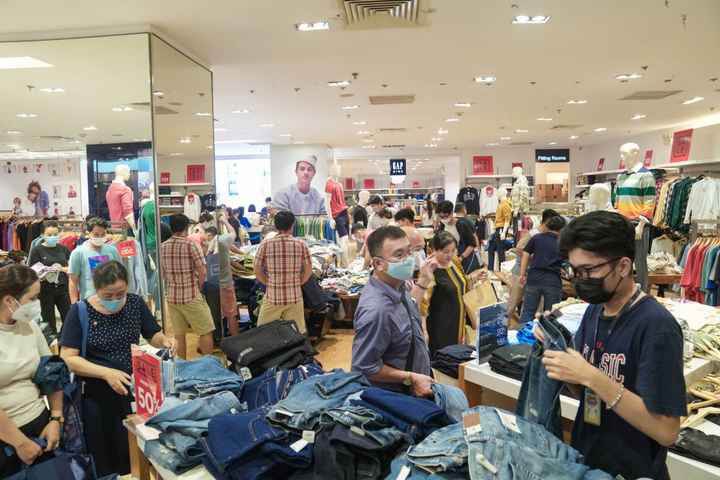 Đêm Giáng sinh Vincom: Lễ hội rộn ràng, quà tặng ngập tràn - 8