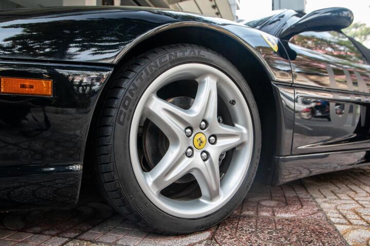 Ferrari 355 F1 Spider tái xuất với diện mạo mới tại TP.HCM - 6