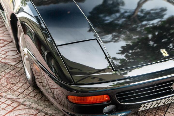 Ferrari 355 F1 Spider tái xuất với diện mạo mới tại TP.HCM - 5