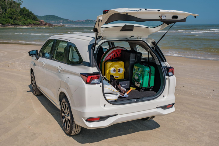 Toyota Avanza Premio: Vượt trên sự mong đợi của xe chạy dịch vụ - 2