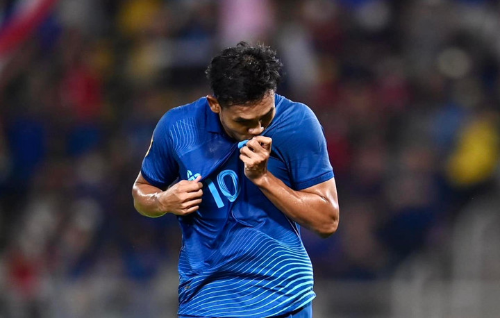 Thắng dễ Philippines, Thái Lan giành lại ngôi đầu bảng từ tay Indonesia - 1