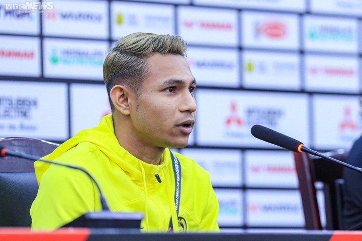 Trực tiếp bóng đá Việt Nam 3-0 Malaysia: Hoàng Đức ghi bàn - 29