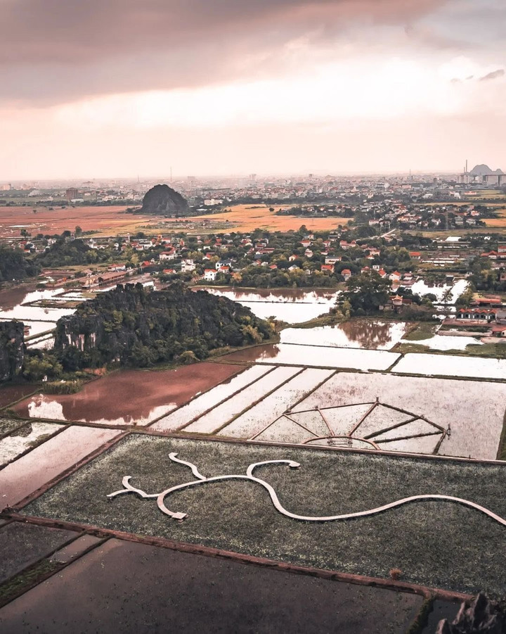 Hang Múa: Điểm đến tuyệt đẹp bạn trẻ không thể bỏ lỡ dịp nghỉ Tết Dương lịch - 1
