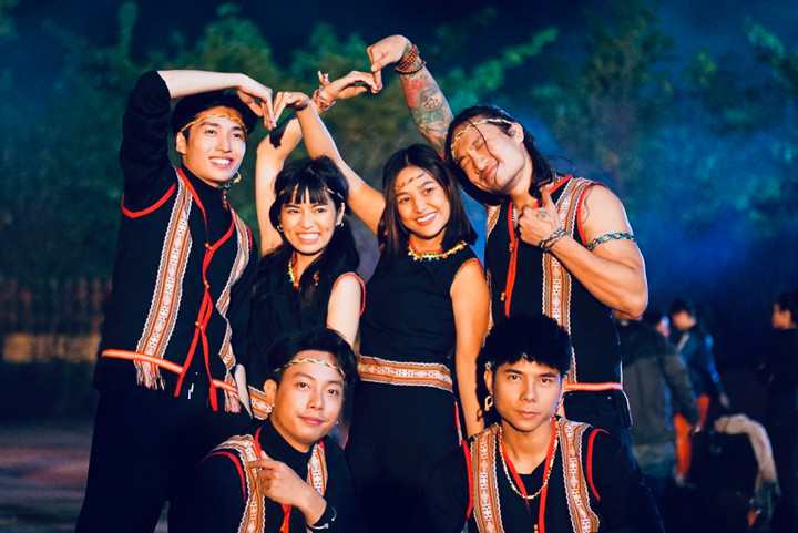 FPT Play trình làng phim Tết 2023 'Trốn Tết, Tết tìm' - 2