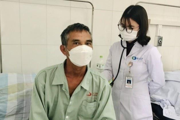 Người đàn ông ho ra 500 ml máu trong 3 ngày - 2