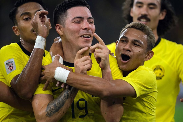 Việt Nam vs Malaysia: HLV Park Hang Seo đọ tài đồng hương Kim Pan-gon - 2