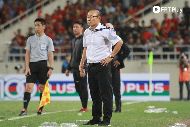 Việt Nam vs Malaysia: HLV Park Hang Seo đọ tài đồng hương Kim Pan-gon - 3